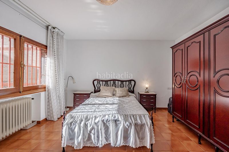 Chalet único en carabanchel alto parcela, piscina y jardín privado en Madrid - Imagen 27