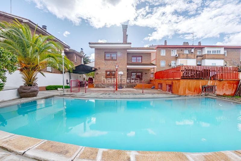 Chalet único en carabanchel alto parcela, piscina y jardín privado en Madrid - Imagen 53