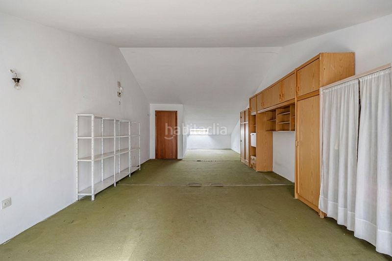 Chalet único en carabanchel alto parcela, piscina y jardín privado en Madrid - Imagen 35