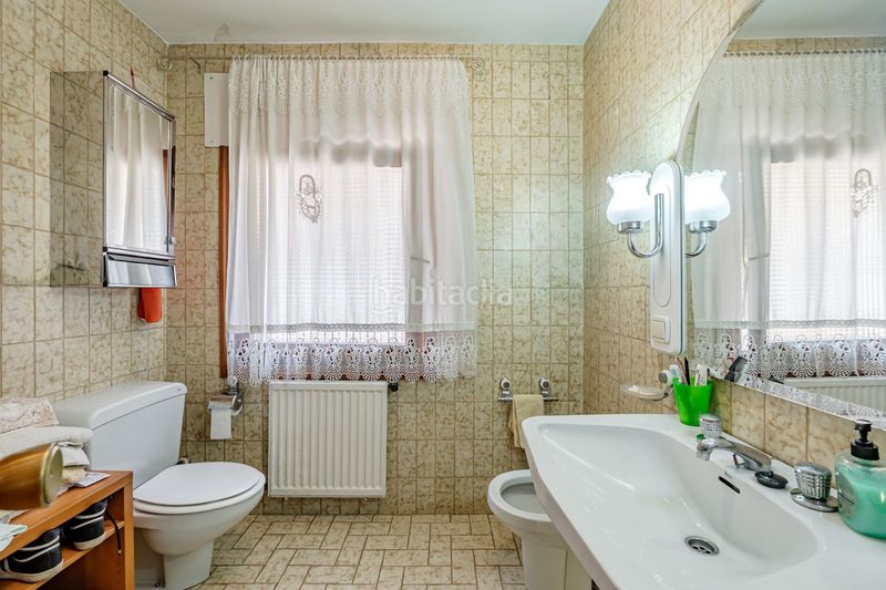 Chalet único en carabanchel alto parcela, piscina y jardín privado en Madrid - Imagen 21