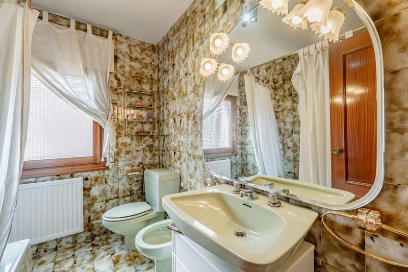 Chalet único en carabanchel alto parcela, piscina y jardín privado en Madrid - Imagen 39