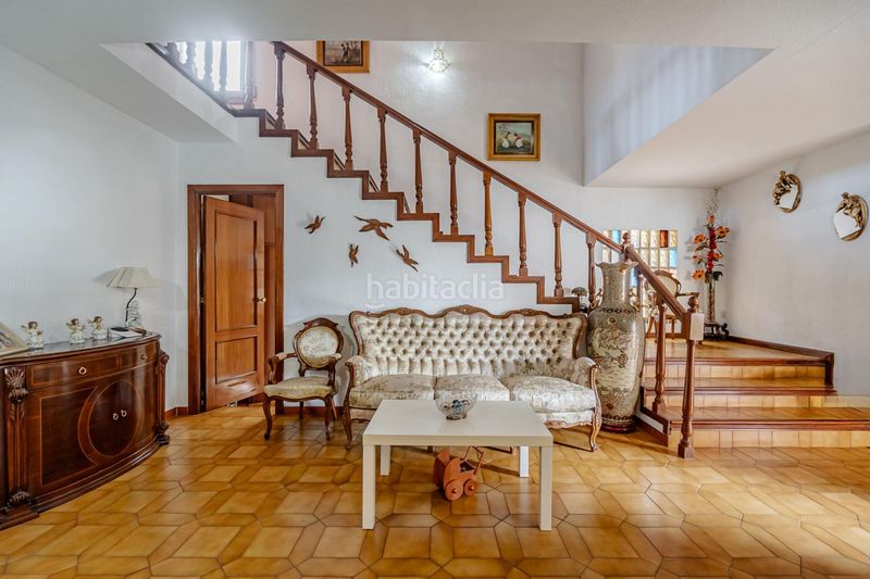 Chalet único en carabanchel alto parcela, piscina y jardín privado en Madrid - Imagen 13