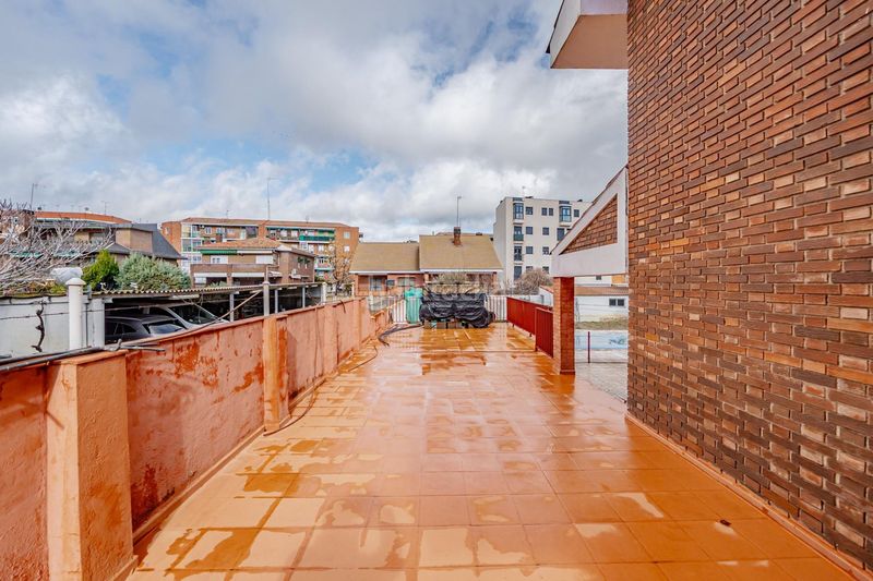 Chalet único en carabanchel alto parcela, piscina y jardín privado en Madrid - Imagen 57