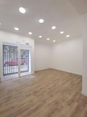 Geschäftsraum  Calle alcalde sainz de baranda. Oportunidad única junto al retiro local reformado con patio de u