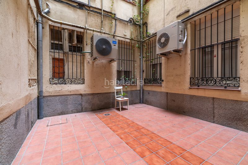 Piso exclusiva oportunidad en malasaña! globalpiso malasaña pone a la venta este magnífico piso exterior de 108 m,con tres balcones a l en Madrid - Imagen 34