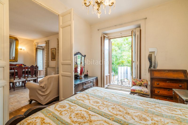 Piso exclusiva oportunidad en malasaña! globalpiso malasaña pone a la venta este magnífico piso exterior de 108 m,con tres balcones a l en Madrid - Imagen 3