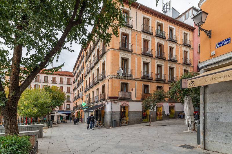 Piso exclusiva oportunidad en malasaña! globalpiso malasaña pone a la venta este magnífico piso exterior de 108 m,con tres balcones a l en Madrid - Imagen 39