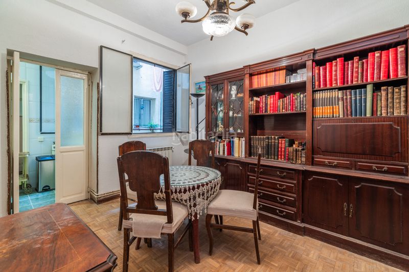 Piso exclusiva oportunidad en malasaña! globalpiso malasaña pone a la venta este magnífico piso exterior de 108 m,con tres balcones a l en Madrid - Imagen 10