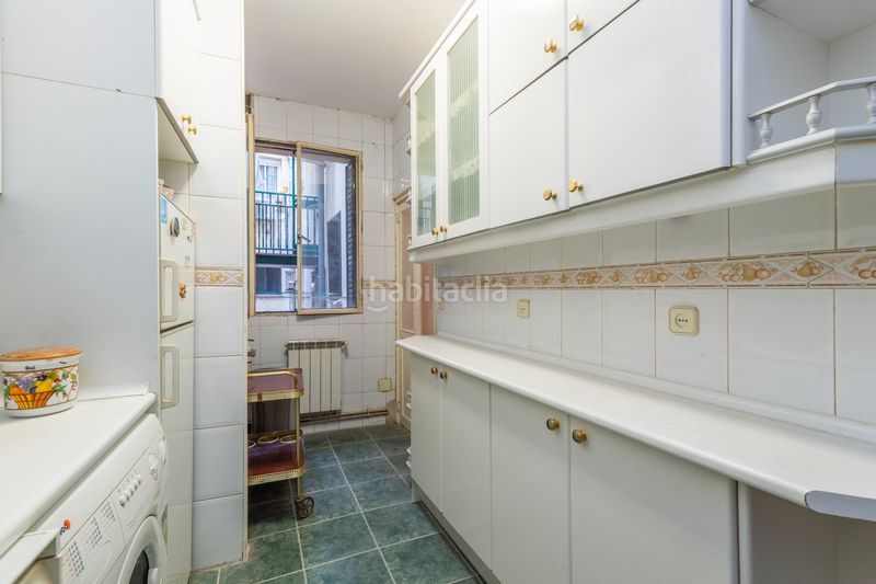 Piso exclusiva oportunidad en malasaña! globalpiso malasaña pone a la venta este magnífico piso exterior de 108 m,con tres balcones a l en Madrid - Imagen 15