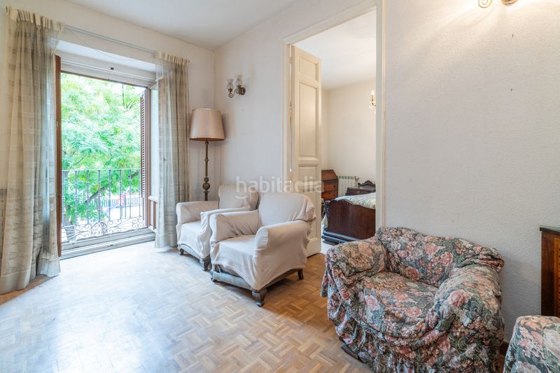 Piso exclusiva oportunidad en malasaña! globalpiso malasaña pone a la venta este magnífico piso exterior de 108 m,con tres balcones a l en Madrid - Imagen 5