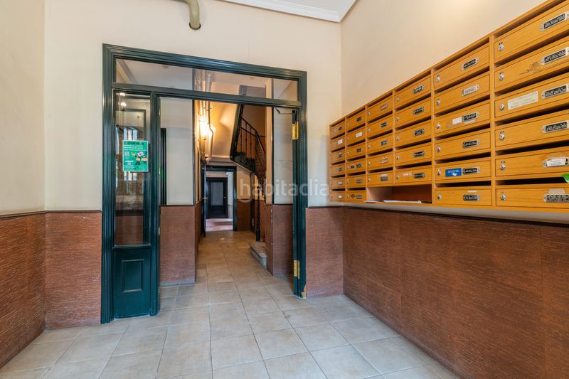 Piso exclusiva oportunidad en malasaña! globalpiso malasaña pone a la venta este magnífico piso exterior de 108 m,con tres balcones a l en Madrid - Imagen 33