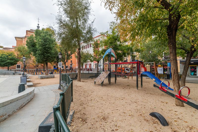 Piso exclusiva oportunidad en malasaña! globalpiso malasaña pone a la venta este magnífico piso exterior de 108 m,con tres balcones a l en Madrid - Imagen 47