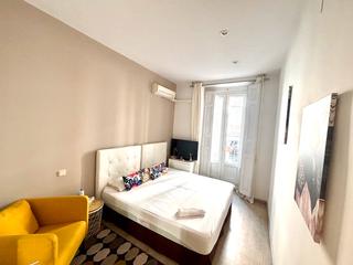 Flat in Justicia-Chueca. Globalpiso malasaña vendevivir a lo grande en chueca 4 balcones