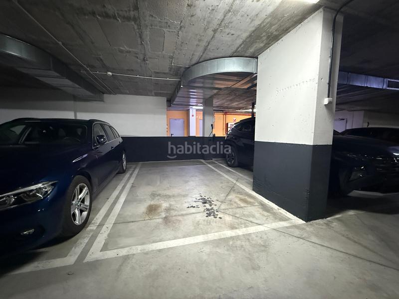 Foto d3dbc9d2-12bc-495f-b069-b0f5c6a8a767. Parking voiture dans Solagua Leganés