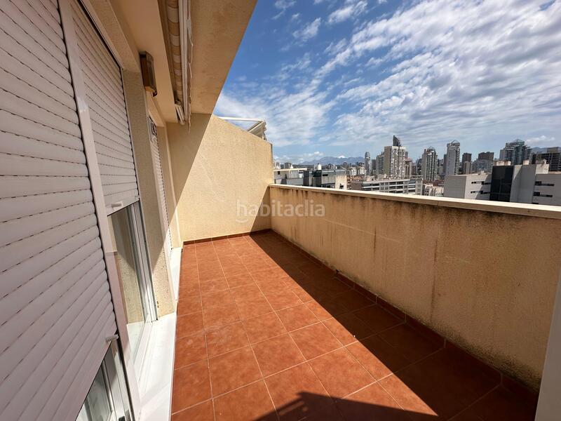 Foto 73217589-db5d-49ad-be4a-4660407833db. Ático globalpiso coslada vende en exclusivaático dúplex, ubicado en la última planta, cuenta con una excelente iluminación natural, situ en Vila Joiosa (la)