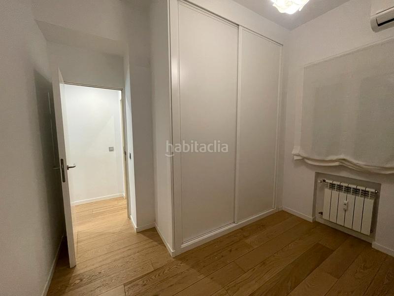 Foto 08e50cb9-0602-4b78-a010-d14d1a193ce9. Alquiler piso estás buscando un piso en alquiler espacioso, cómodo, bien situado y con mucha luz natural? este hermoso piso en la calle bravo mu en Madrid