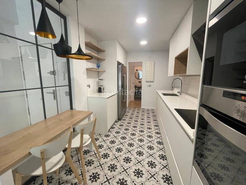 Foto 2ab4863d-e54e-4d59-89df-c83646b992a7. Alquiler piso estás buscando un piso en alquiler espacioso, cómodo, bien situado y con mucha luz natural? este hermoso piso en la calle bravo mu en Madrid