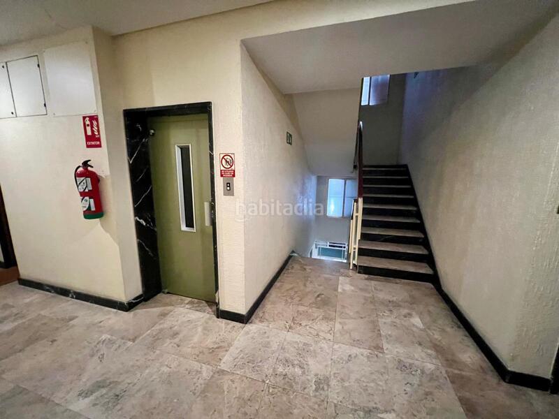 Foto 37d1ffea-7a8b-411b-a557-15a8e133fb74. Alquiler piso estás buscando un piso en alquiler espacioso, cómodo, bien situado y con mucha luz natural? este hermoso piso en la calle bravo mu en Madrid