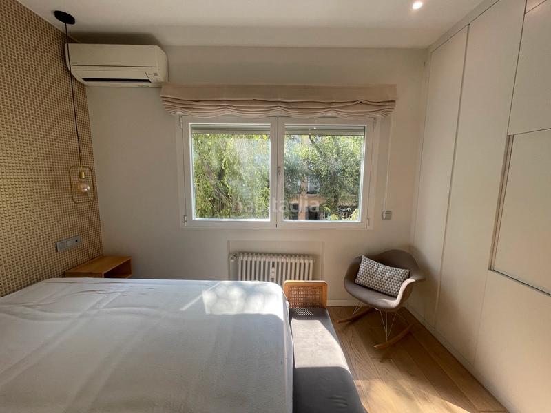 Foto 8be901e3-5dfb-4205-8945-7c7124ee261b. Alquiler piso estás buscando un piso en alquiler espacioso, cómodo, bien situado y con mucha luz natural? este hermoso piso en la calle bravo mu en Madrid