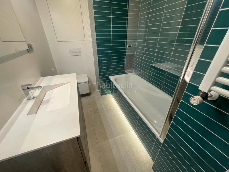 Foto 9e7a7e82-6398-41d3-a3fe-2d3f0ab42d99. Alquiler piso estás buscando un piso en alquiler espacioso, cómodo, bien situado y con mucha luz natural? este hermoso piso en la calle bravo mu en Madrid