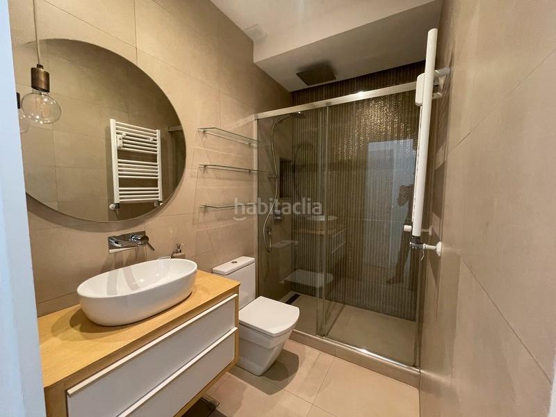 Foto adfc37b4-888c-4487-9a06-a7e9e7e0cc2c. Alquiler piso estás buscando un piso en alquiler espacioso, cómodo, bien situado y con mucha luz natural? este hermoso piso en la calle bravo mu en Madrid
