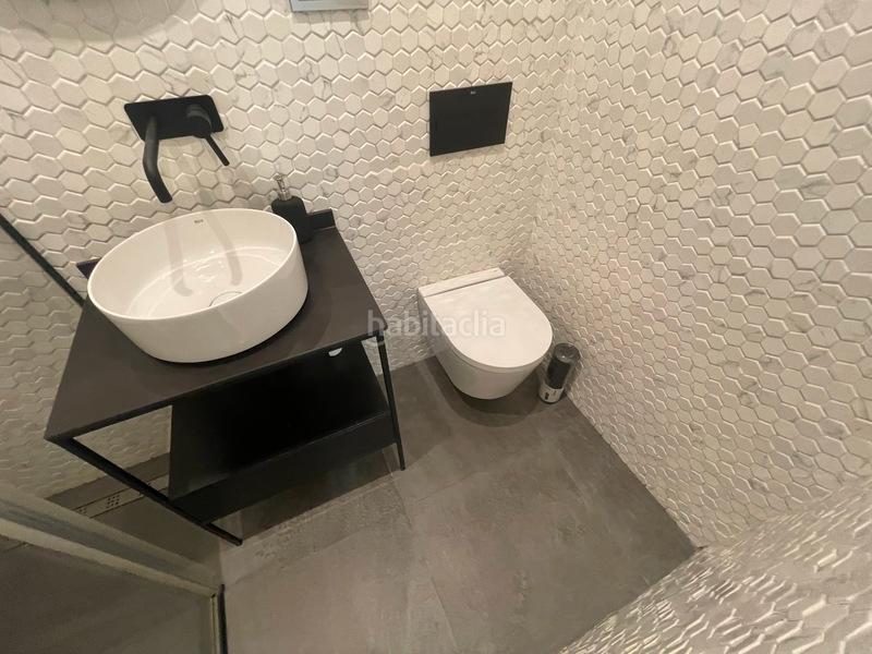 Foto bbe41ad6-7954-4d5d-852a-12fcadfe0c87. Alquiler piso estás buscando un piso en alquiler espacioso, cómodo, bien situado y con mucha luz natural? este hermoso piso en la calle bravo mu en Madrid