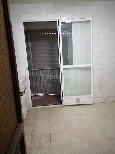 Foto 17df9cef-b4e0-460f-81cd-865e54e03dc8. Edifici a Hoyo de Pinares (El)