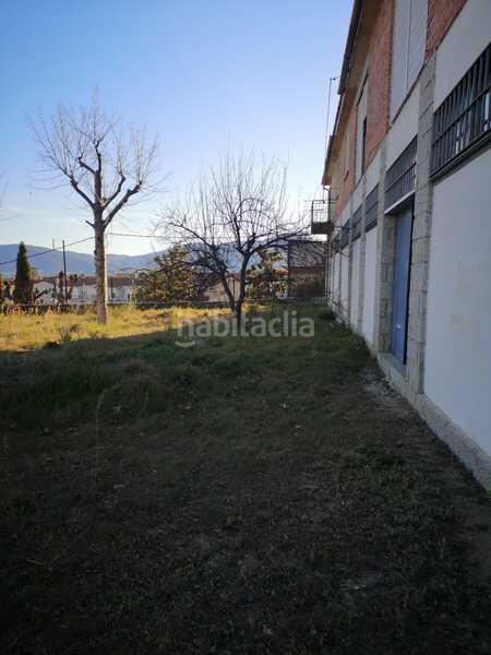 Foto 2165877b-7aa9-4ed2-ae80-41c41f2ff659. Edifici a Hoyo de Pinares (El)