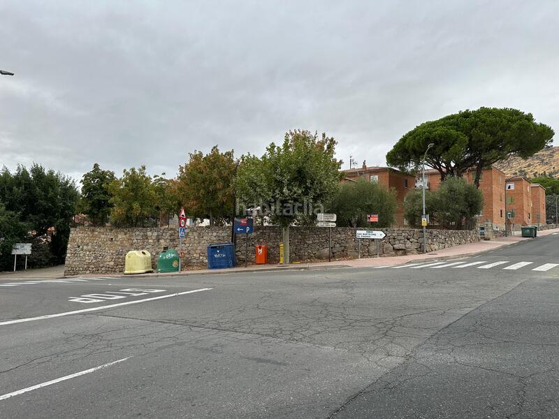 Foto 26ecb136-5939-4074-9396-fe236588c04e. Edifici a Hoyo de Pinares (El)