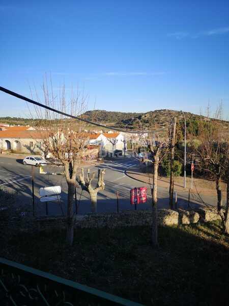 Foto 33f05704-2b3f-41b2-87a1-9876abbb25bf. Edifici a Hoyo de Pinares (El)