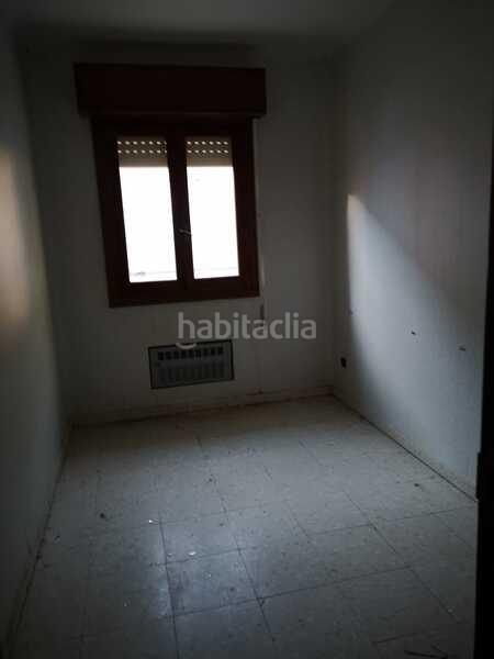 Foto 63cb0ef6-796a-4856-9680-1a54e076072c. Edifici a Hoyo de Pinares (El)