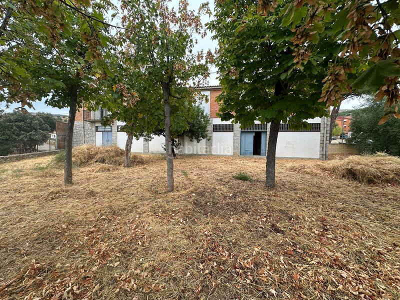 Foto 678dc597-05b3-424e-8c4d-4635f29a2793. Edifici a Hoyo de Pinares (El)