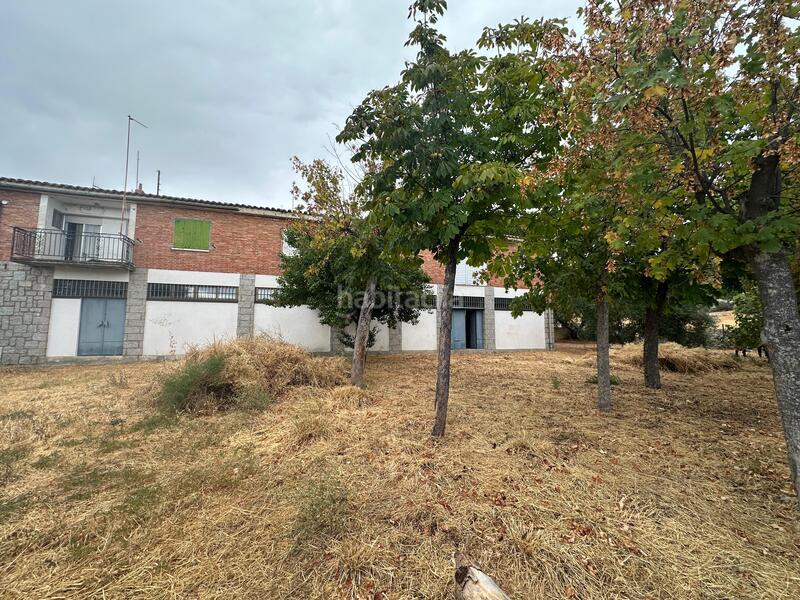 Foto 70d45032-134c-4fa5-a203-6afb6dee09bd. Edifici a Hoyo de Pinares (El)