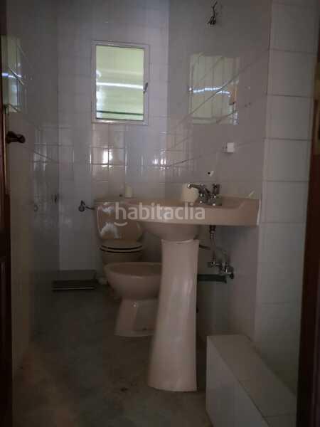 Foto 7655f73b-cc8f-4325-9dc2-4d4e02283fb2. Edifici a Hoyo de Pinares (El)