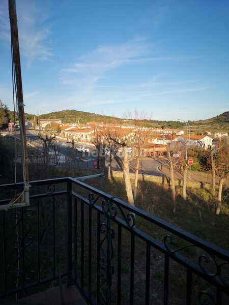 Foto 9aa034c3-bea1-4293-b9bd-6dcf0aaac9b2. Edifici a Hoyo de Pinares (El)