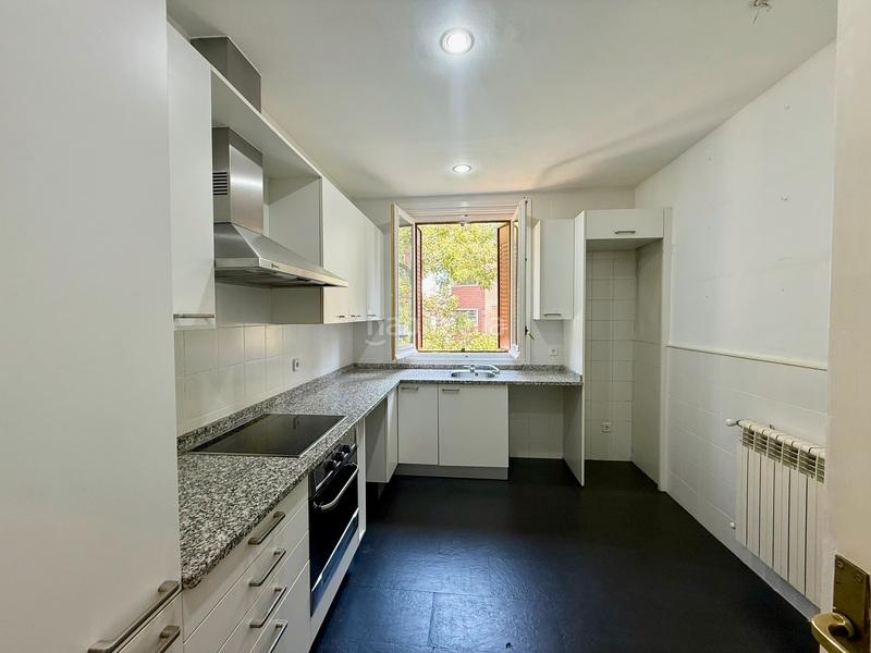 Foto faae9da3-bc7c-46b1-8c18-b1ee3f32be4c. Pis amb calefacció a Trafalgar Madrid