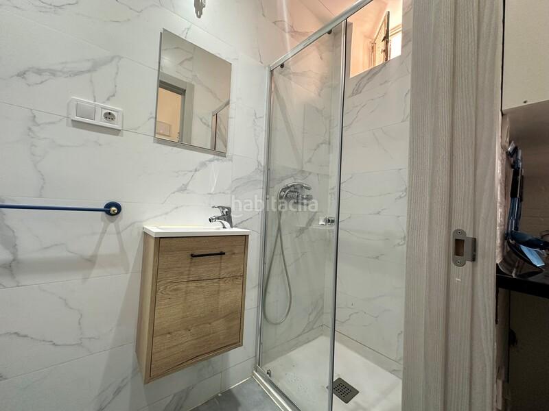 Foto b69a5047-28c6-43b0-a8c8-18cd757144dc. Piso globalpiso carabanchel Vista Alegre vende en exclusiva local convertido en vivienda de 30 m2 distribuidos en salón con cocina amer en Madrid