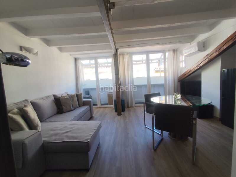 Foto 5485d2ca-8b5d-4254-b6ac-2cfc677b49f9. Àtic amb calefacció a Universidad-Malasaña Madrid