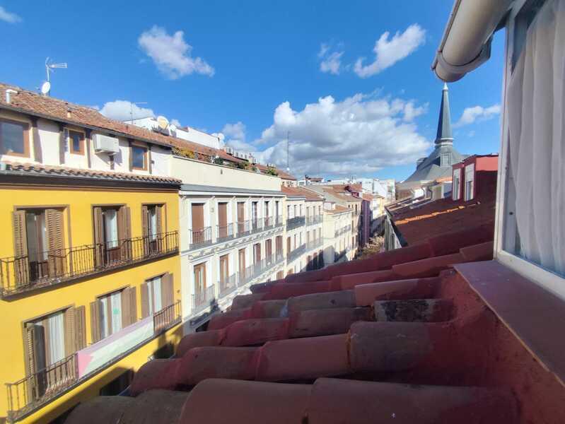 Foto f6052de5-2d5e-48c1-af3a-0d6cbb18cd92. Attico con riscaldamento in Universidad-Malasaña Madrid