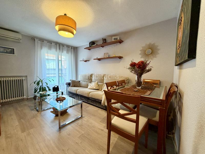 Foto ef9ec73c-7221-4256-b0bf-0d0a8f554c31. Pis amb calefacció aparcament a Pradolongo Madrid