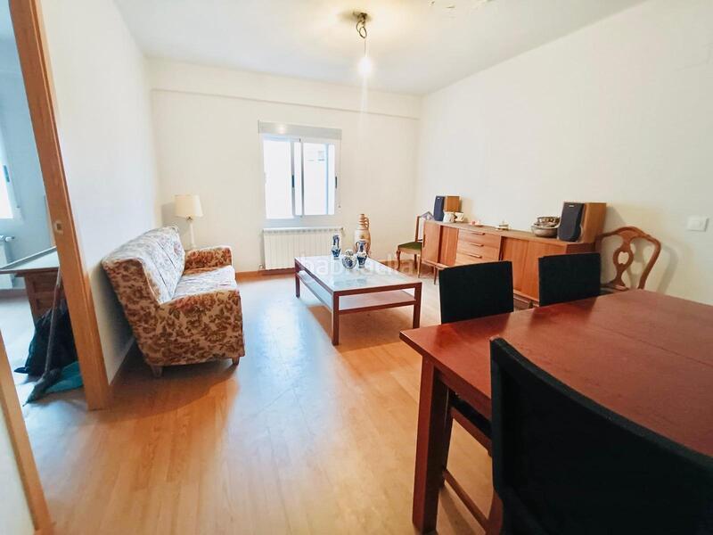 Foto 3f794314-0c9f-4765-a0b2-ddfc597ba3f2. Flat with heating in Vista Alegre Madrid