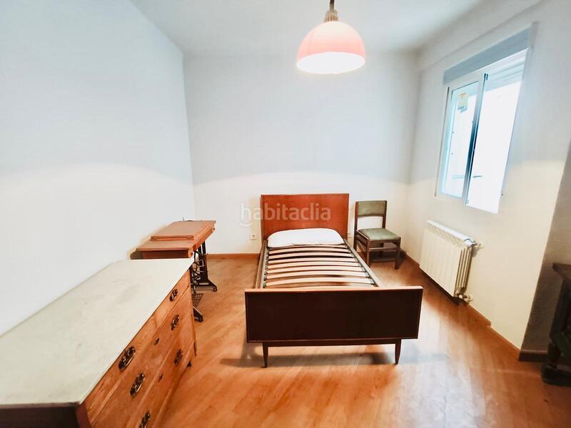 Foto 8bf5bdf1-6bc4-46f1-90fd-739f4e530709. Flat with heating in Vista Alegre Madrid