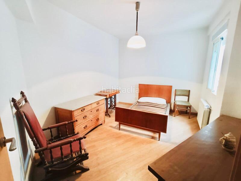Foto d9b1c6b4-731c-41cb-9f8a-41909529d24e. Flat with heating in Vista Alegre Madrid