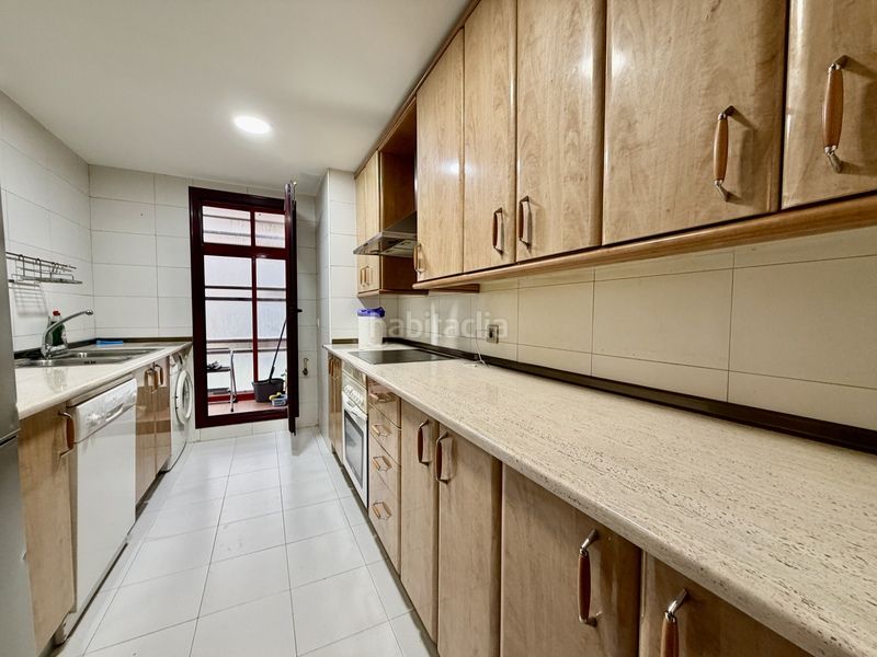 Piso globalpiso PAU de Carabanchel vende vivienda de 70m2 útiles, 80m2 distribuidos en 2 amplios dormitorios con armarios empotrados, u en Madrid - Imagen 3