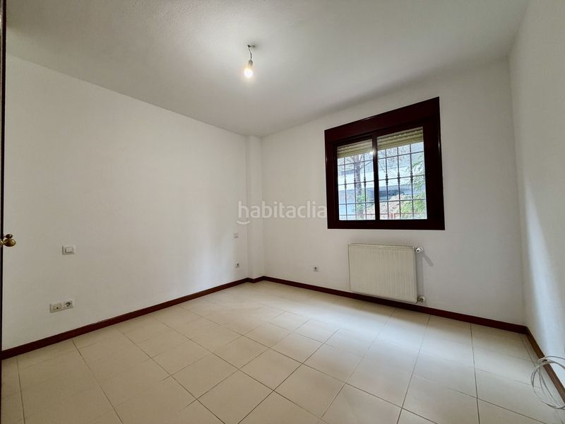 Piso globalpiso PAU de Carabanchel vende vivienda de 70m2 útiles, 80m2 distribuidos en 2 amplios dormitorios con armarios empotrados, u en Madrid - Imagen 10