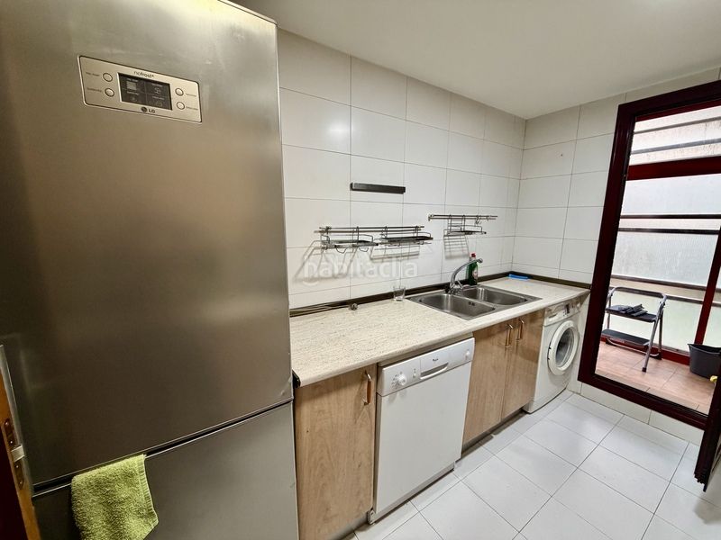 Piso globalpiso PAU de Carabanchel vende vivienda de 70m2 útiles, 80m2 distribuidos en 2 amplios dormitorios con armarios empotrados, u en Madrid - Imagen 4