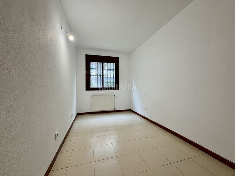 Piso globalpiso PAU de Carabanchel vende vivienda de 70m2 útiles, 80m2 distribuidos en 2 amplios dormitorios con armarios empotrados, u en Madrid - Imagen 16