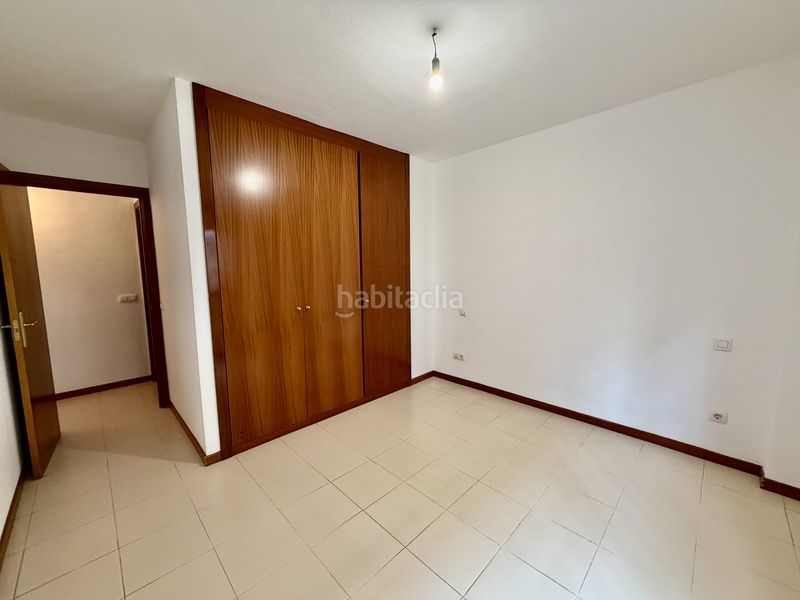 Piso globalpiso PAU de Carabanchel vende vivienda de 70m2 útiles, 80m2 distribuidos en 2 amplios dormitorios con armarios empotrados, u en Madrid - Imagen 12