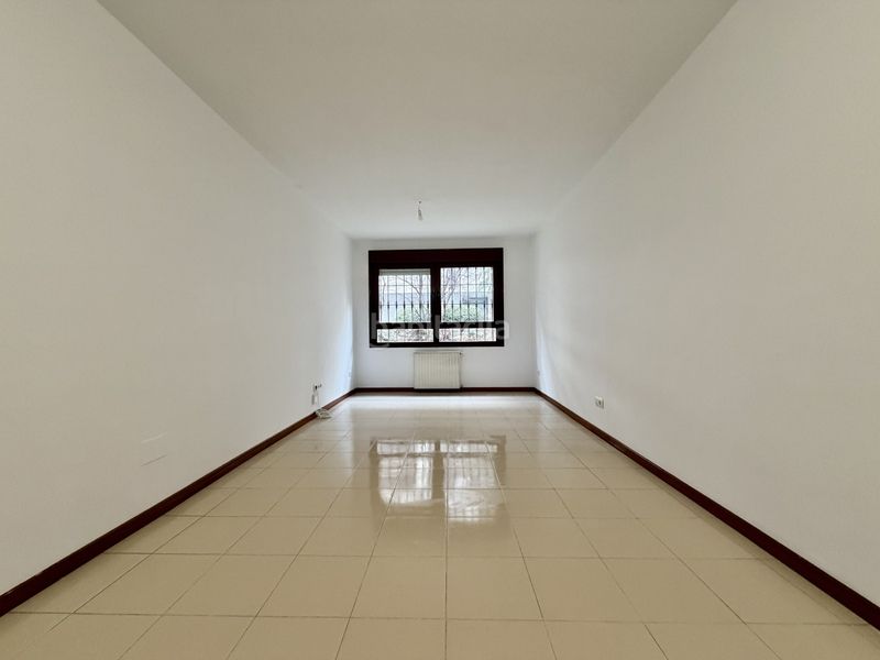 Piso globalpiso PAU de Carabanchel vende vivienda de 70m2 útiles, 80m2 distribuidos en 2 amplios dormitorios con armarios empotrados, u en Madrid - Imagen 6