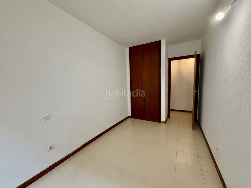 Piso globalpiso PAU de Carabanchel vende vivienda de 70m2 útiles, 80m2 distribuidos en 2 amplios dormitorios con armarios empotrados, u en Madrid - Imagen 17